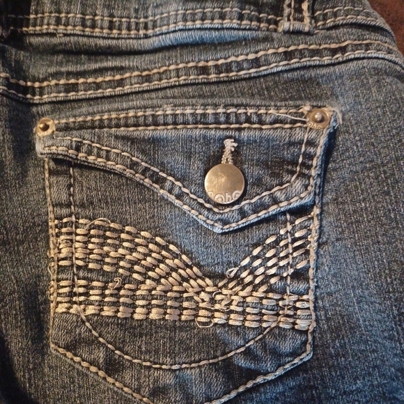 NO BOUNDARIES, SIZE 9 , WIDE WAIST BAND. WOMENS. - Picture 4 of 10